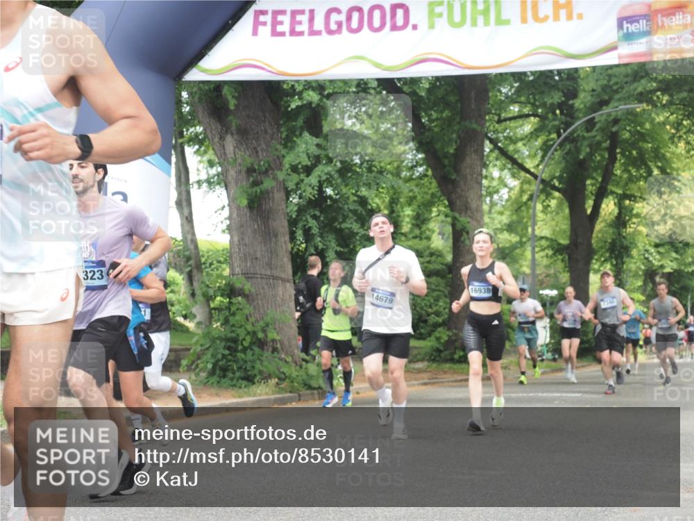 29.06.2025 - hella hamburg halbmarathon KatJ http://msf.ph/oto/8530141 29.06.2025 10:57:39 Zwischen KM18-KM19 1213, 2110, 4007, 7881, 8055 meine-sportfotos.de