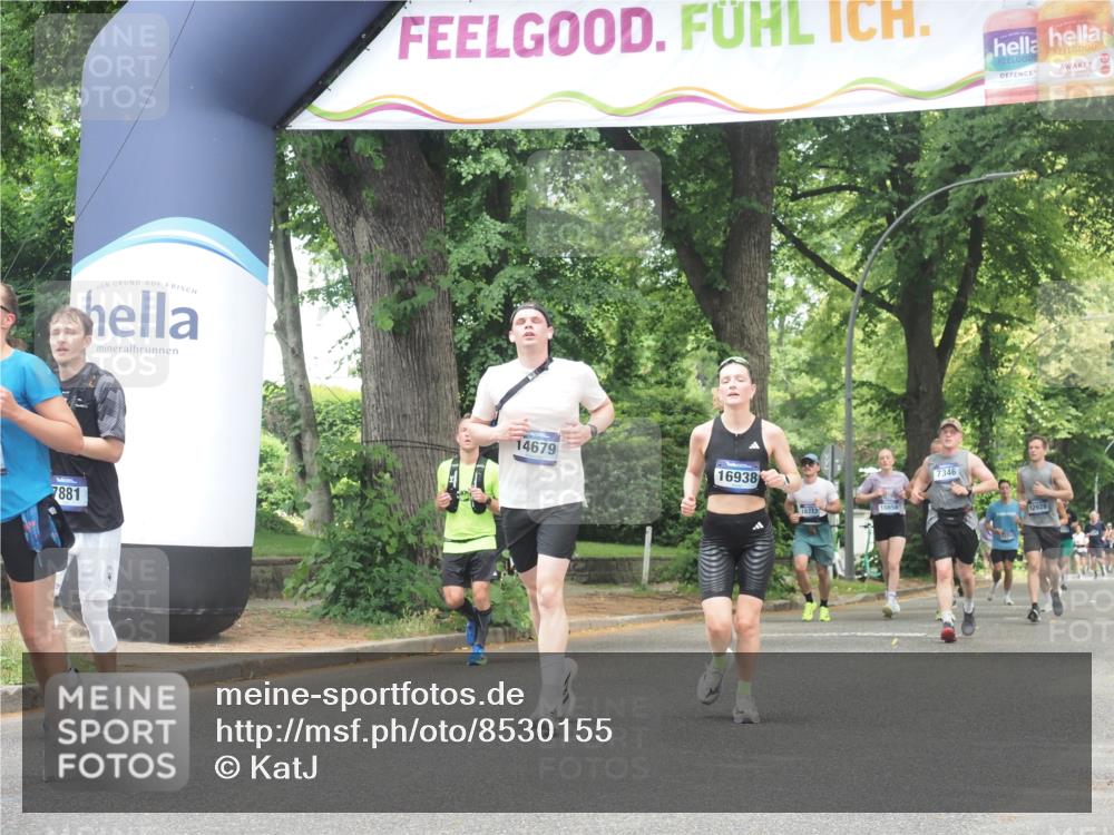 29.06.2025 - hella hamburg halbmarathon KatJ http://msf.ph/oto/8530155 29.06.2025 10:57:40 Zwischen KM18-KM19 1213, 2110, 4007, 7881, 8055 meine-sportfotos.de