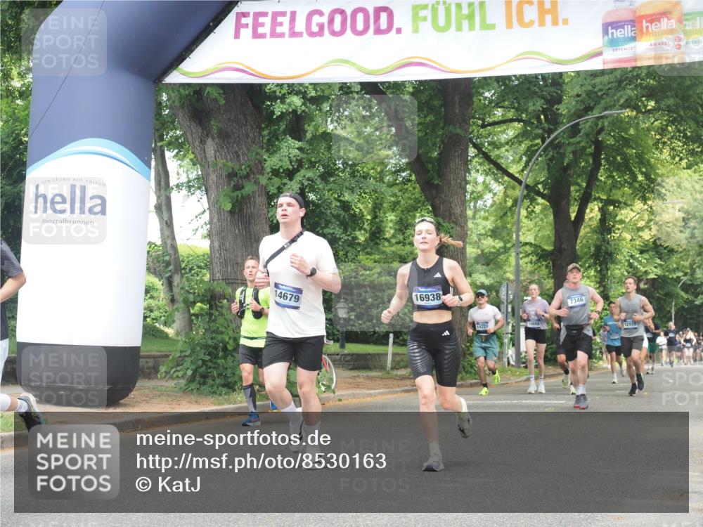 29.06.2025 - hella hamburg halbmarathon KatJ http://msf.ph/oto/8530163 29.06.2025 10:57:40 Zwischen KM18-KM19 1213, 2110, 4007, 7881, 8055 meine-sportfotos.de