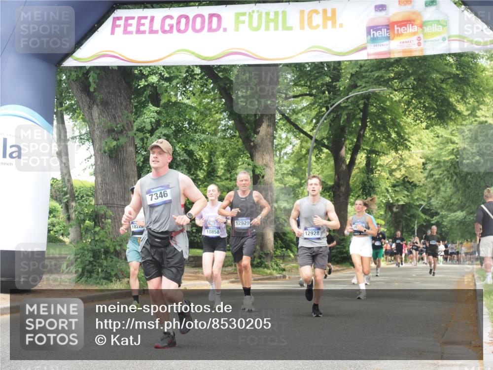 29.06.2025 - hella hamburg halbmarathon KatJ http://msf.ph/oto/8530205 29.06.2025 10:57:44 Zwischen KM18-KM19 1213, 7346, 7881, 8001, 8055 meine-sportfotos.de