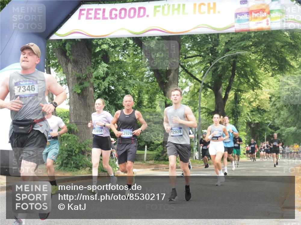 29.06.2025 - hella hamburg halbmarathon KatJ http://msf.ph/oto/8530217 29.06.2025 10:57:44 Zwischen KM18-KM19 1213, 7346, 7881, 8001, 8055 meine-sportfotos.de