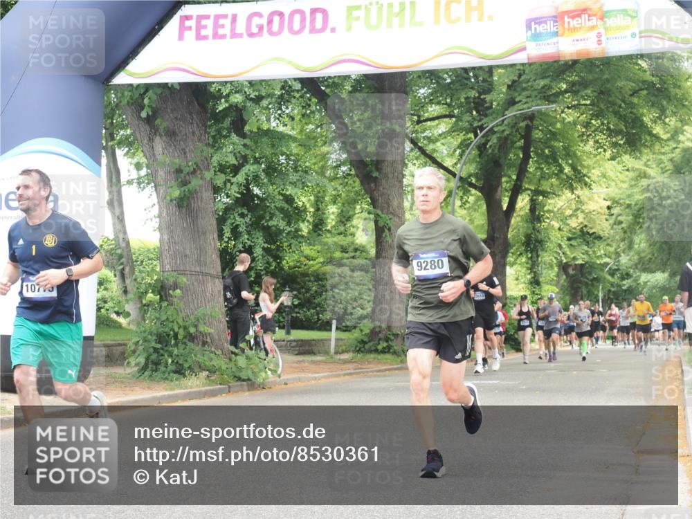 29.06.2025 - hella hamburg halbmarathon KatJ http://msf.ph/oto/8530361 29.06.2025 10:57:53 Zwischen KM18-KM19 3756, 6166 meine-sportfotos.de