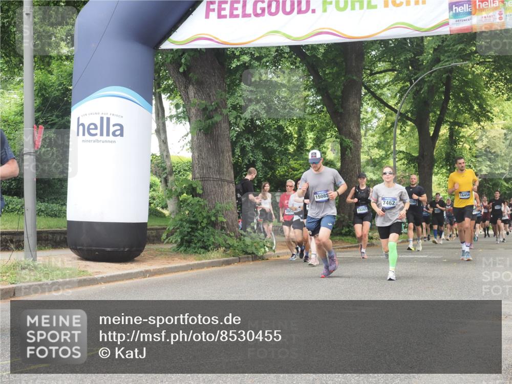29.06.2025 - hella hamburg halbmarathon KatJ http://msf.ph/oto/8530455 29.06.2025 10:58:01 Zwischen KM18-KM19 1893, 3176, 4394, 7462 meine-sportfotos.de