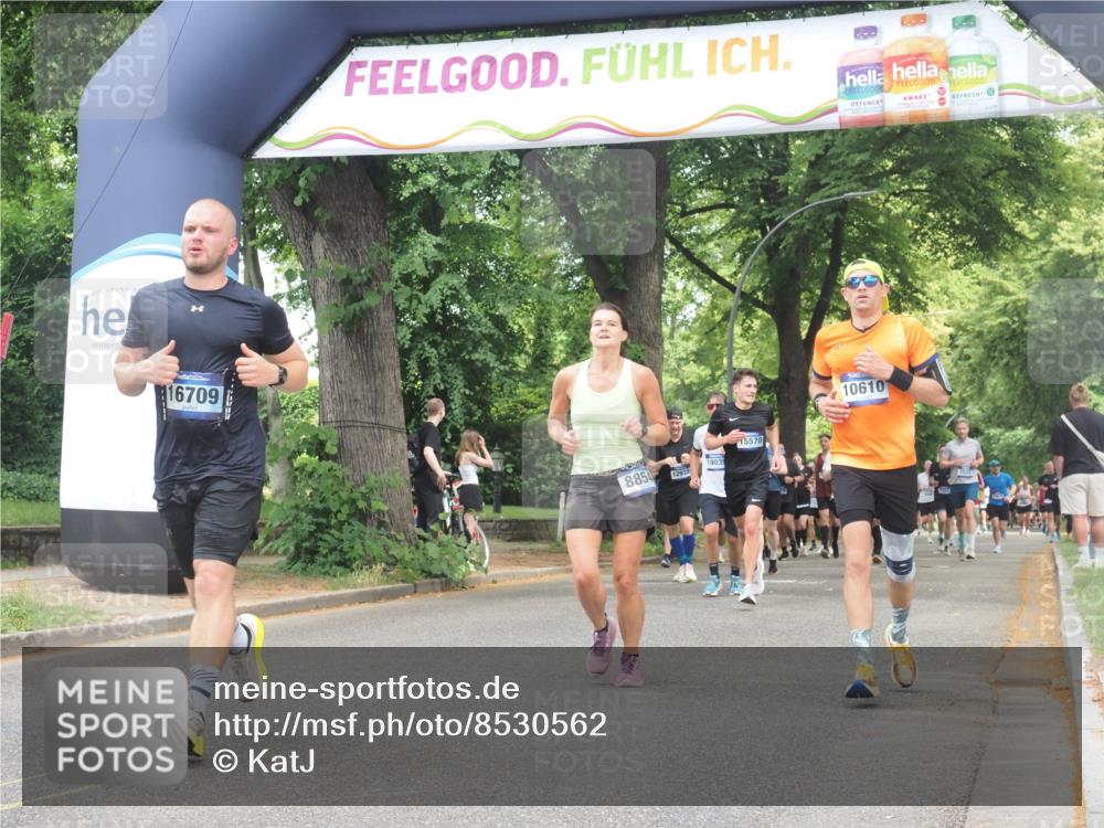 29.06.2025 - hella hamburg halbmarathon KatJ http://msf.ph/oto/8530562 29.06.2025 10:58:06 Zwischen KM18-KM19 1893, 2904, 3176, 4394, 7462 meine-sportfotos.de