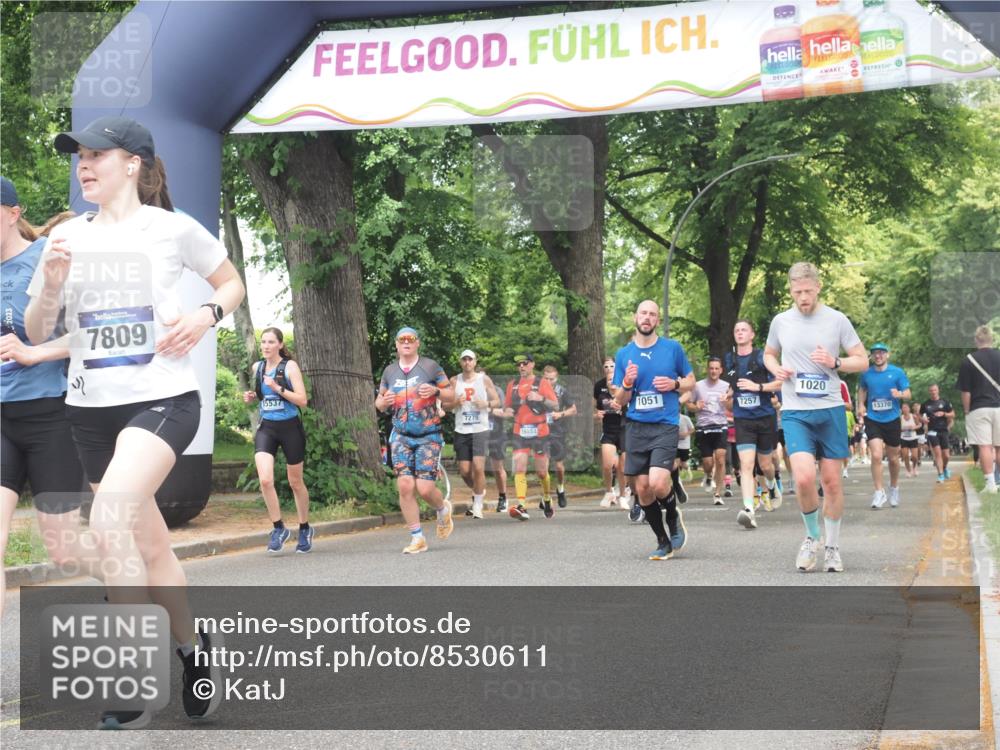 29.06.2025 - hella hamburg halbmarathon KatJ http://msf.ph/oto/8530611 29.06.2025 10:58:11 Zwischen KM18-KM19 1020, 1051, 7809, 7810 meine-sportfotos.de