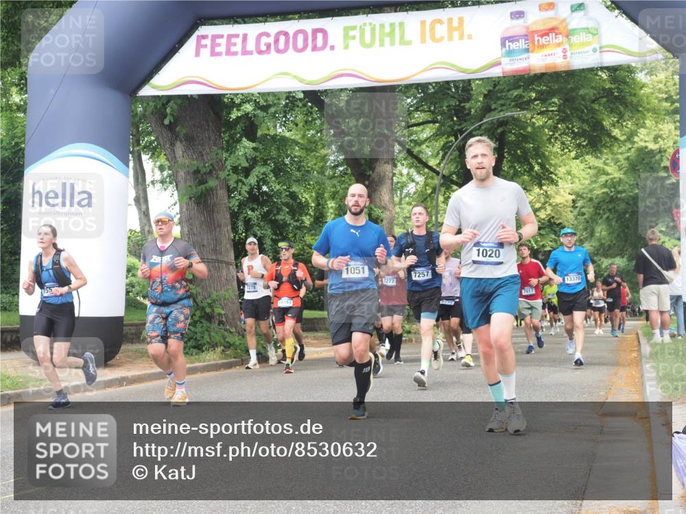 29.06.2025 - hella hamburg halbmarathon KatJ http://msf.ph/oto/8530632 29.06.2025 10:58:12 Zwischen KM18-KM19 1020, 1051, 3020, 7257, 7809, 7810 meine-sportfotos.de