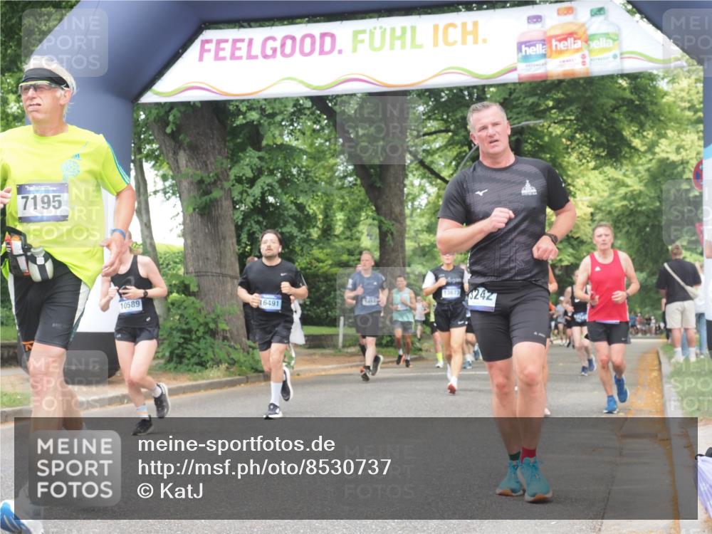 29.06.2025 - hella hamburg halbmarathon KatJ http://msf.ph/oto/8530737 29.06.2025 10:58:23 Zwischen KM18-KM19 1245, 2721, 4583, 7014, 7195, 7278, 7279 meine-sportfotos.de