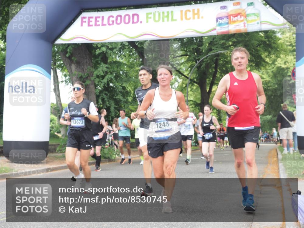 29.06.2025 - hella hamburg halbmarathon KatJ http://msf.ph/oto/8530745 29.06.2025 10:58:26 Zwischen KM18-KM19 1245, 2309, 2427, 2721, 7014, 7195 meine-sportfotos.de