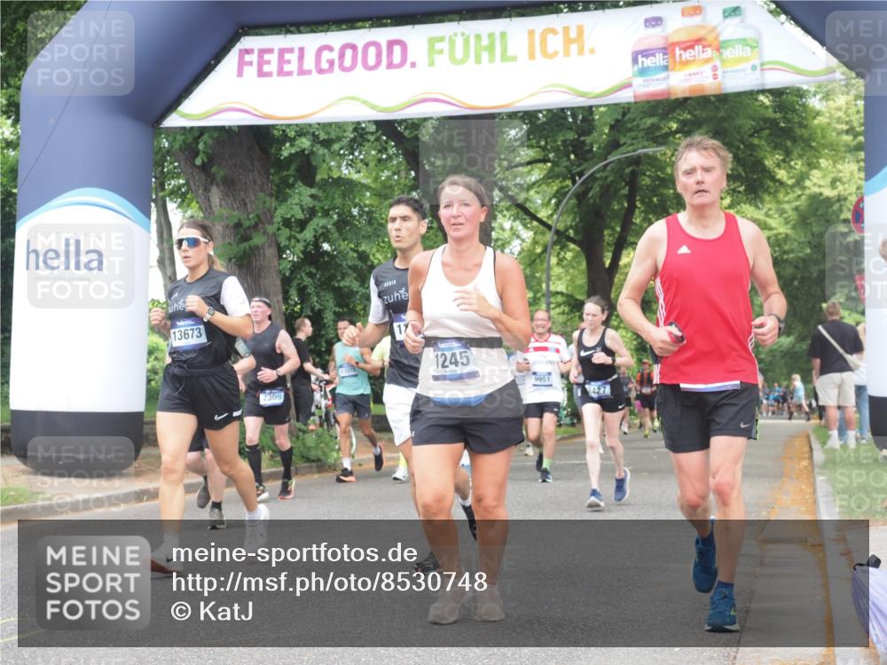 29.06.2025 - hella hamburg halbmarathon KatJ http://msf.ph/oto/8530748 29.06.2025 10:58:26 Zwischen KM18-KM19 1245, 2309, 2427, 2721, 7014, 7195 meine-sportfotos.de