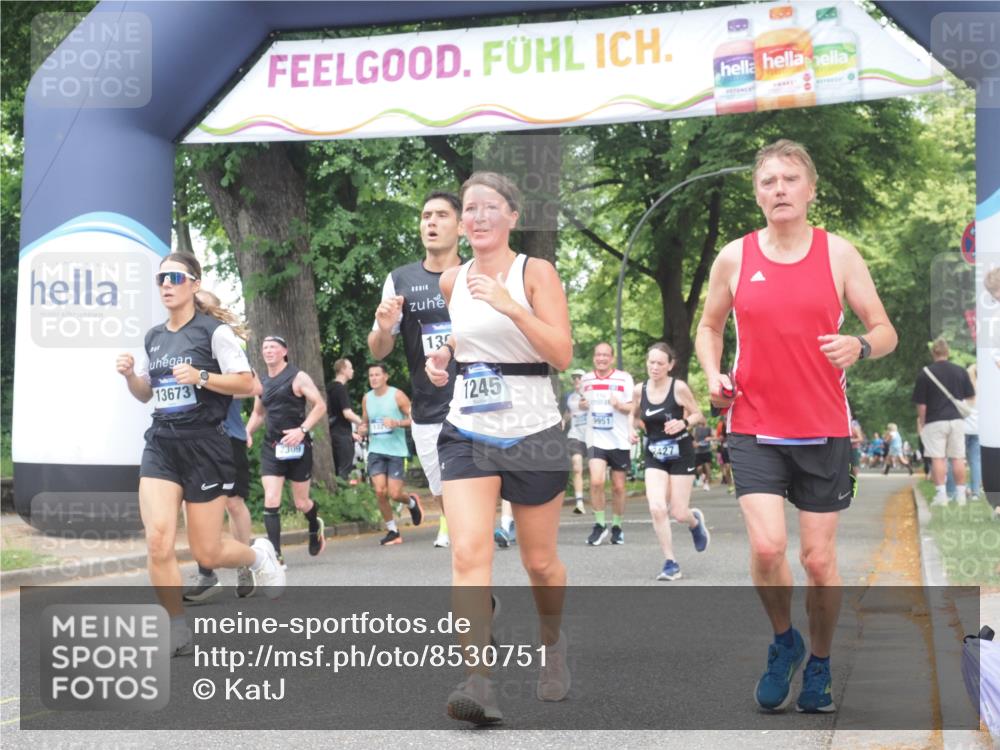 29.06.2025 - hella hamburg halbmarathon KatJ http://msf.ph/oto/8530751 29.06.2025 10:58:26 Zwischen KM18-KM19 1245, 2309, 2427, 2721, 7014, 7195 meine-sportfotos.de