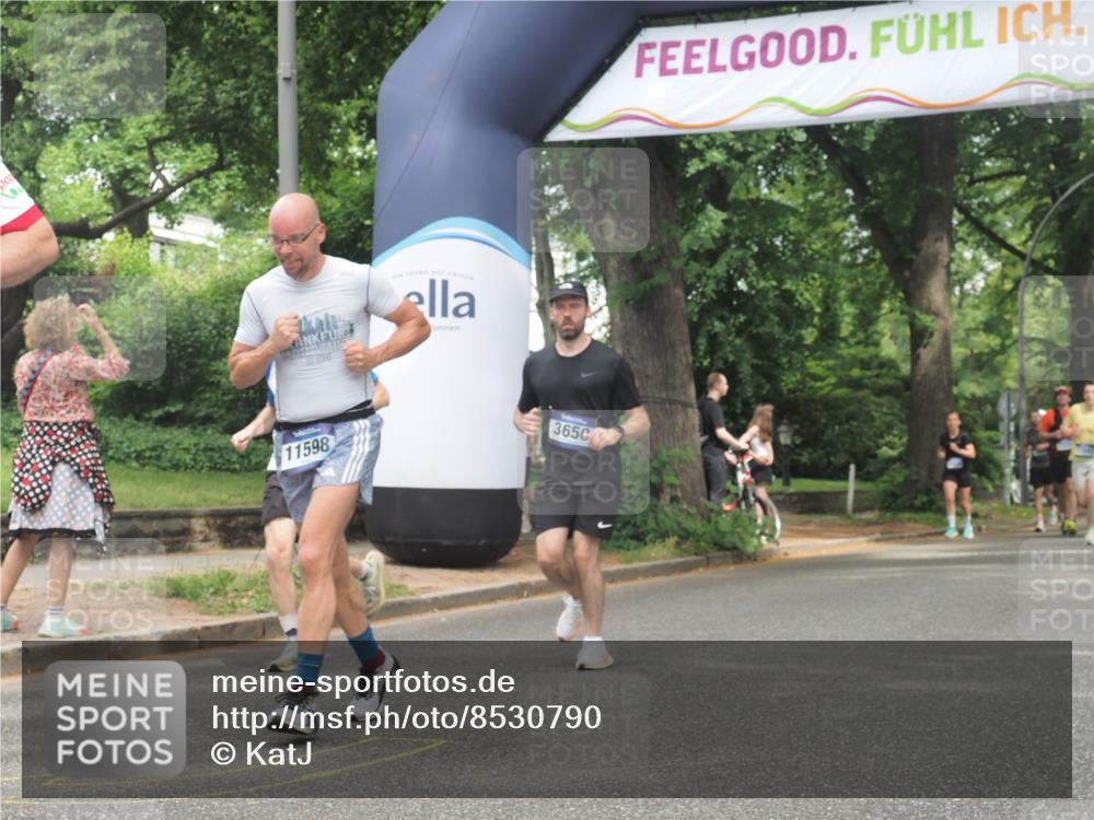29.06.2025 - hella hamburg halbmarathon KatJ http://msf.ph/oto/8530790 29.06.2025 10:58:31 Zwischen KM18-KM19 1524, 2309, 2427, 3650, 5069 meine-sportfotos.de