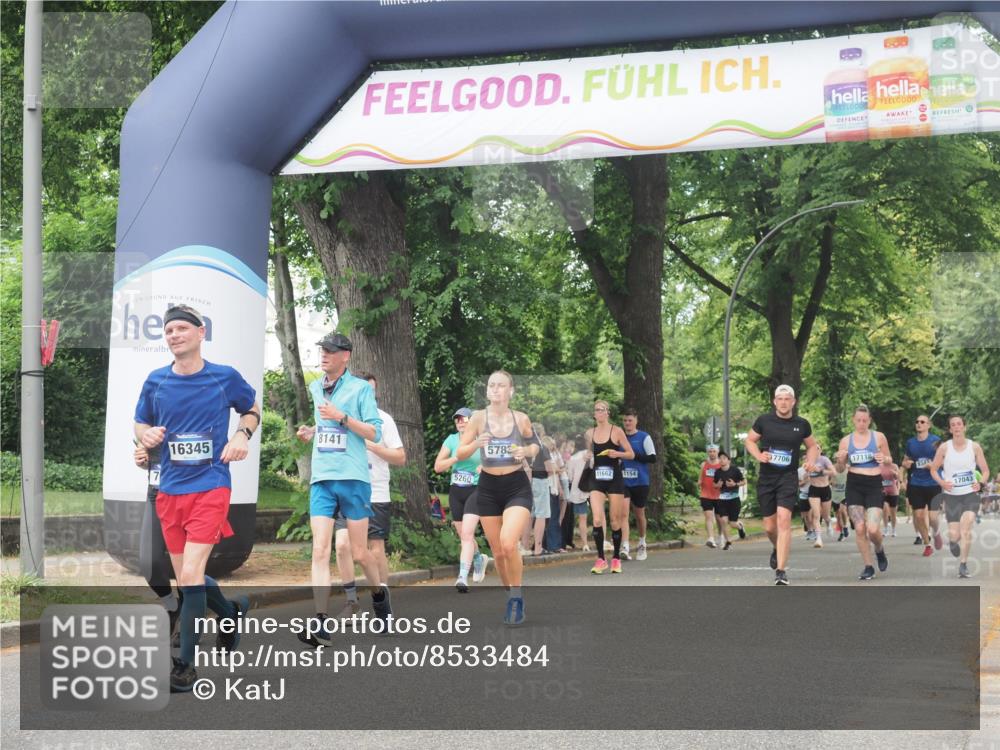 29.06.2025 - hella hamburg halbmarathon KatJ http://msf.ph/oto/8533484 29.06.2025 11:16:54 Zwischen KM18-KM19 5260, 5783, 6034, 6502, 8141 meine-sportfotos.de