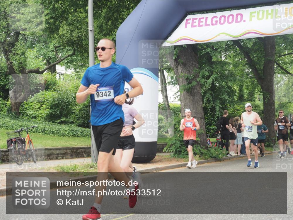 29.06.2025 - hella hamburg halbmarathon KatJ http://msf.ph/oto/8533512 29.06.2025 11:17:01 Zwischen KM18-KM19 1154, 2588, 5258, 5260, 5783, 7816, 8141 meine-sportfotos.de