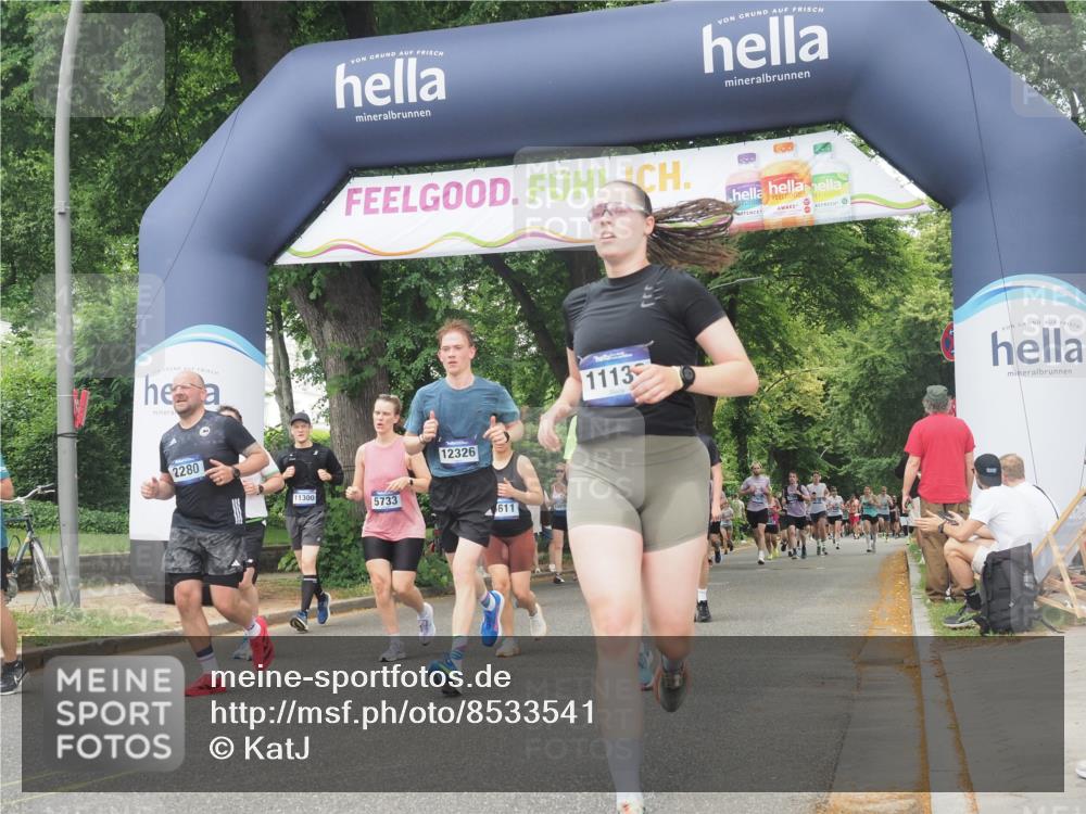 29.06.2025 - hella hamburg halbmarathon KatJ http://msf.ph/oto/8533541 29.06.2025 11:17:07 Zwischen KM18-KM19 2280, 2588, 5611, 5733, 6918, 6956, 7314 meine-sportfotos.de