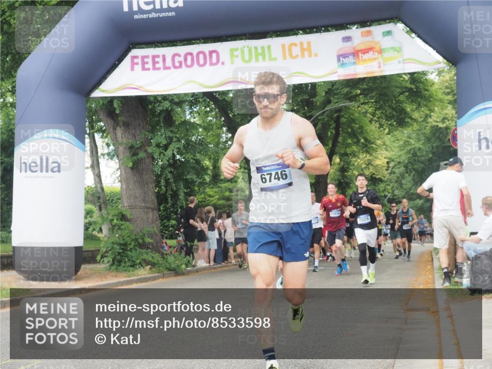 29.06.2025 - hella hamburg halbmarathon KatJ http://msf.ph/oto/8533598 29.06.2025 11:17:21 Zwischen KM18-KM19 3457, 6057, 6261, 6746, 7029 meine-sportfotos.de