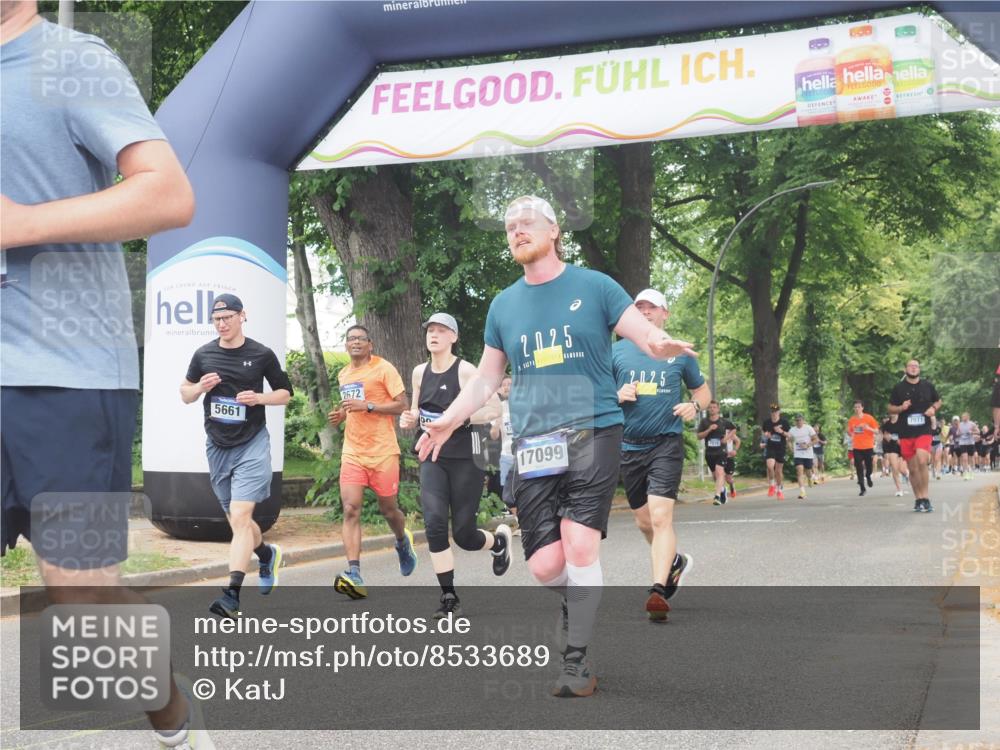 29.06.2025 - hella hamburg halbmarathon KatJ http://msf.ph/oto/8533689 29.06.2025 11:17:39 Zwischen KM18-KM19 1304, 2278, 2569, 2672, 3341, 5661, 6717, 7644 meine-sportfotos.de