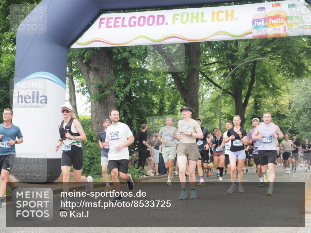 29.06.2025 - hella hamburg halbmarathon KatJ http://msf.ph/oto/8533725 29.06.2025 11:17:51 Zwischen KM18-KM19 6228, 7018, 8625 meine-sportfotos.de