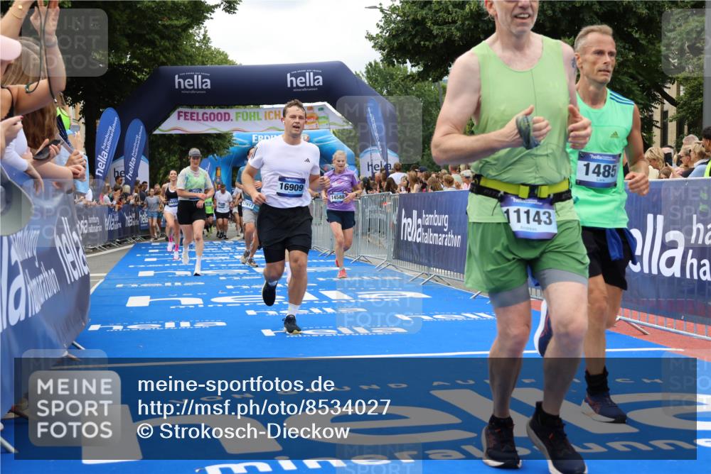 29.06.2025 - hella hamburg halbmarathon Strokosch-Dieckow http://msf.ph/oto/8534027 29.06.2025 10:57:02 Ziel 1485, 2282, 2759, 4261, 4299, 5033, 8669, 11043, 11143, 11212, 11638, 13691, 14139, 14408, 14588, 14678, 15097, 15726, 16470, 16909, 17617, 18208, 18719, 19091 meine-sportfotos.de