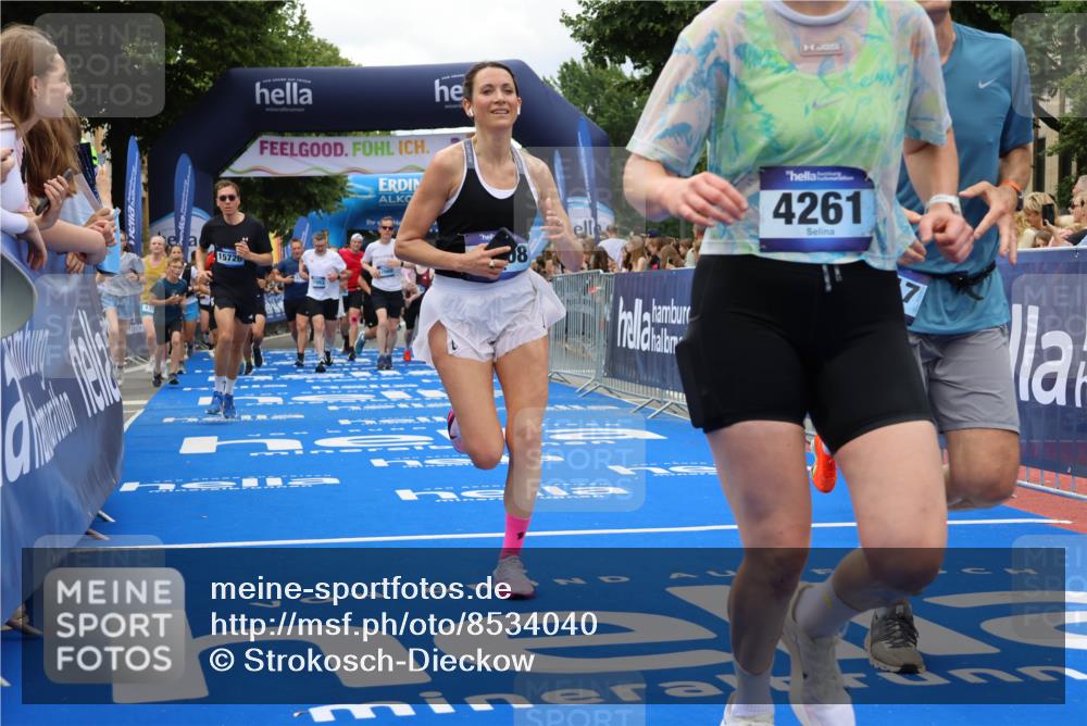 29.06.2025 - hella hamburg halbmarathon Strokosch-Dieckow http://msf.ph/oto/8534040 29.06.2025 10:57:06 Ziel 1387, 1485, 1877, 4167, 4261, 4299, 4940, 9884, 11143, 11612, 11638, 13691, 13750, 14139, 14408, 14588, 15110, 15664, 15726, 16470, 16909, 17617, 17660, 17993, 18208, 18719, 19091, 19184 meine-sportfotos.de
