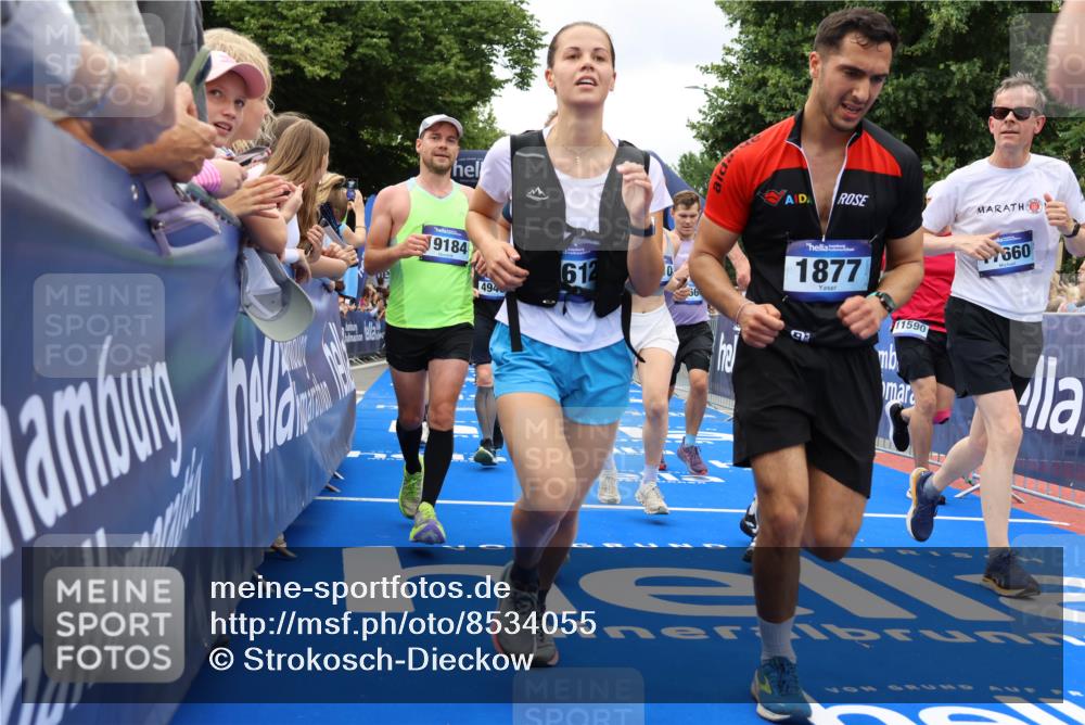 29.06.2025 - hella hamburg halbmarathon Strokosch-Dieckow http://msf.ph/oto/8534055 29.06.2025 10:57:12 Ziel 1387, 1877, 2417, 2676, 4167, 4261, 4940, 8585, 9450, 9577, 9884, 9934, 10383, 11590, 11612, 12014, 12590, 13750, 14139, 14588, 15110, 15229, 15664, 15726, 16625, 17617, 17660, 17779, 17848, 17993, 18208, 19184 meine-sportfotos.de