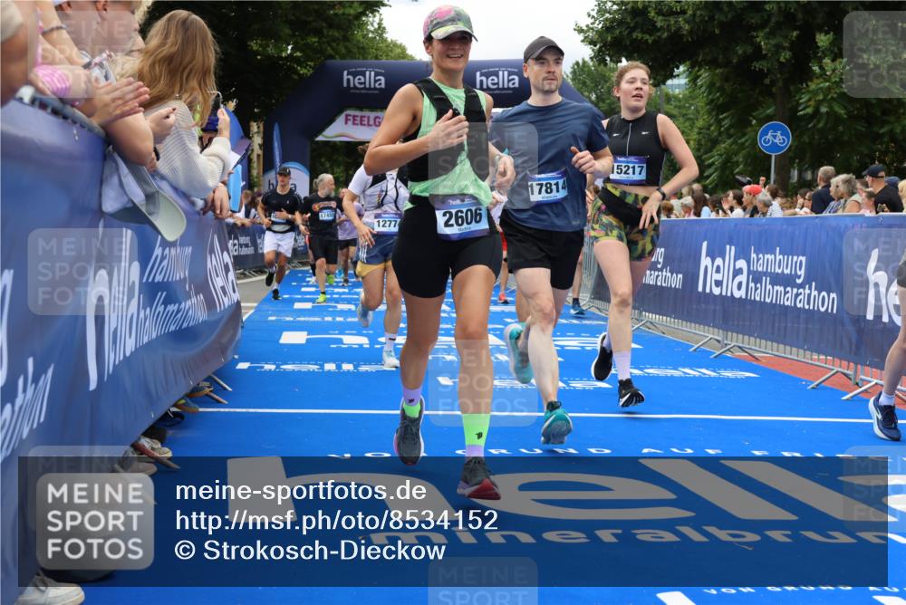 29.06.2025 - hella hamburg halbmarathon Strokosch-Dieckow http://msf.ph/oto/8534152 29.06.2025 10:57:39 Ziel 1239, 1715, 1719, 1972, 2236, 2606, 2652, 4502, 5391, 5457, 5458, 7833, 10133, 12440, 12774, 13523, 14571, 14737, 14951, 15217, 15220, 16418, 17201, 17455, 17769, 17814, 18388, 18508, 18727, 18985 meine-sportfotos.de
