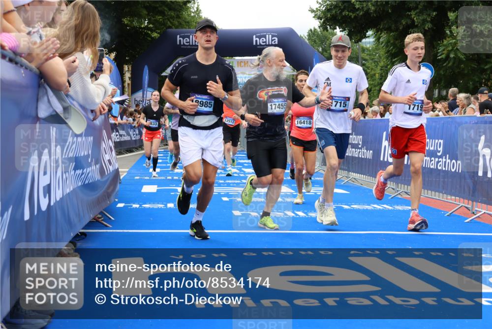 29.06.2025 - hella hamburg halbmarathon Strokosch-Dieckow http://msf.ph/oto/8534174 29.06.2025 10:57:42 Ziel 1239, 1715, 1719, 1972, 2034, 2606, 5391, 7269, 7833, 10133, 10599, 10703, 12440, 12523, 12774, 13523, 14571, 14737, 14951, 15217, 15220, 16418, 16517, 17201, 17455, 17769, 17814, 18388, 18508, 18727, 18985 meine-sportfotos.de