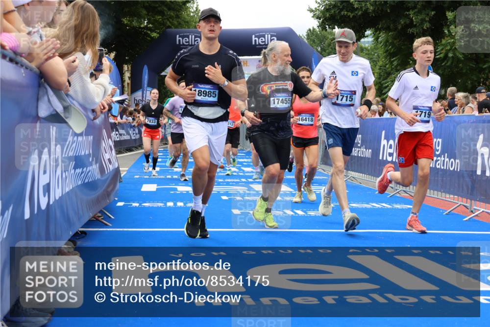 29.06.2025 - hella hamburg halbmarathon Strokosch-Dieckow http://msf.ph/oto/8534175 29.06.2025 10:57:42 Ziel 1239, 1715, 1719, 1972, 2034, 2606, 5391, 7269, 7833, 10133, 10599, 10703, 12440, 12523, 12774, 13523, 14571, 14737, 14951, 15217, 15220, 16418, 16517, 17201, 17455, 17769, 17814, 18388, 18508, 18727, 18985 meine-sportfotos.de