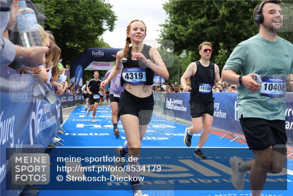 29.06.2025 - hella hamburg halbmarathon Strokosch-Dieckow http://msf.ph/oto/8534179 29.06.2025 10:58:06 Ziel 1563, 1611, 2907, 3141, 4319, 4426, 4579, 6104, 6531, 6892, 8089, 8290, 10036, 10408, 11832, 12773, 13666, 15090, 15125, 15189, 15527, 18068 meine-sportfotos.de