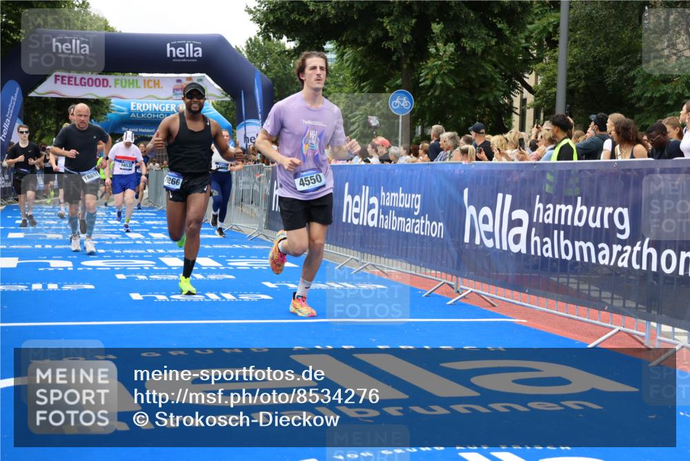 29.06.2025 - hella hamburg halbmarathon Strokosch-Dieckow http://msf.ph/oto/8534276 29.06.2025 10:58:22 Ziel 1595, 4550, 4592, 4708, 4767, 5347, 6138, 6147, 7476, 9230, 9485, 11645, 11808, 14355, 15434, 16531, 17415, 18266, 18891, 19166 meine-sportfotos.de