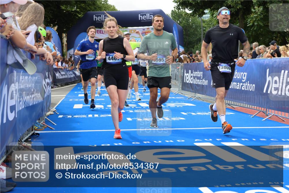 29.06.2025 - hella hamburg halbmarathon Strokosch-Dieckow http://msf.ph/oto/8534367 29.06.2025 10:58:35 Ziel 1319, 2619, 2656, 2978, 3251, 4467, 5341, 6592, 6595, 7082, 7659, 8322, 9316, 10943, 11605, 11846, 12712, 12809, 12862, 12879, 13694, 15197, 16189, 18501, 18556, 18587 meine-sportfotos.de