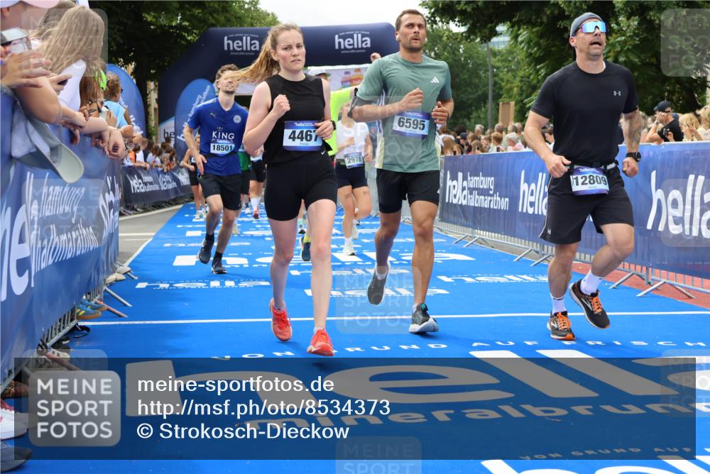 29.06.2025 - hella hamburg halbmarathon Strokosch-Dieckow http://msf.ph/oto/8534373 29.06.2025 10:58:35 Ziel 1319, 2619, 2656, 2978, 3251, 4467, 5341, 6592, 6595, 7082, 7659, 8322, 9316, 10943, 11605, 11846, 12712, 12809, 12862, 12879, 13694, 15197, 16189, 18501, 18556, 18587 meine-sportfotos.de