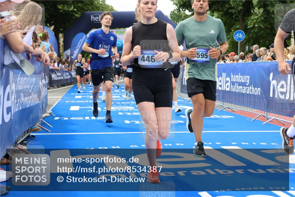 29.06.2025 - hella hamburg halbmarathon Strokosch-Dieckow http://msf.ph/oto/8534387 29.06.2025 10:58:35 Ziel 1319, 2619, 2656, 2978, 3251, 4467, 5341, 6592, 6595, 7082, 7659, 8322, 9316, 10943, 11605, 11846, 12712, 12809, 12862, 12879, 13694, 15197, 16189, 18501, 18556, 18587 meine-sportfotos.de