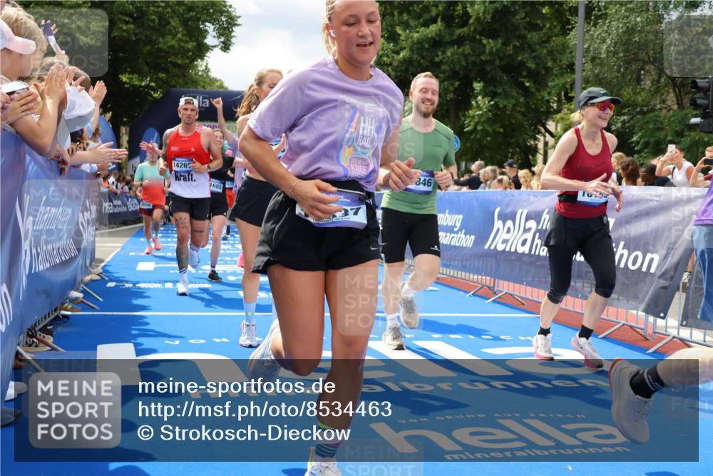 29.06.2025 - hella hamburg halbmarathon Strokosch-Dieckow http://msf.ph/oto/8534463 29.06.2025 10:58:42 Ziel 1319, 2488, 2619, 2656, 2840, 5277, 5675, 6592, 6595, 6720, 7659, 8322, 8929, 10268, 10539, 10943, 11605, 11846, 12862, 13512, 13694, 13880, 14266, 14902, 14965, 15197, 16189, 17405, 17630, 17839, 18232, 18501, 18587, 18954 meine-sportfotos.de