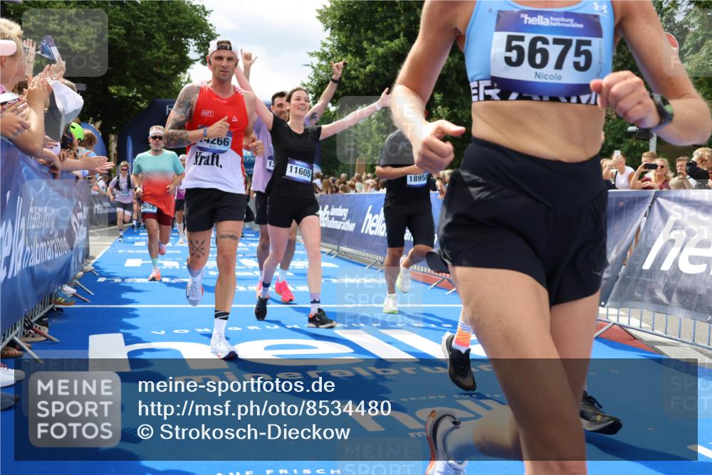 29.06.2025 - hella hamburg halbmarathon Strokosch-Dieckow http://msf.ph/oto/8534480 29.06.2025 10:58:43 Ziel 1319, 2488, 2656, 2840, 3859, 5277, 5675, 6592, 6720, 7659, 8322, 8807, 8929, 10268, 10539, 10943, 11605, 11846, 12862, 13512, 13694, 13880, 14266, 14902, 14965, 15197, 16189, 17405, 17630, 17839, 18232, 18587, 18954 meine-sportfotos.de