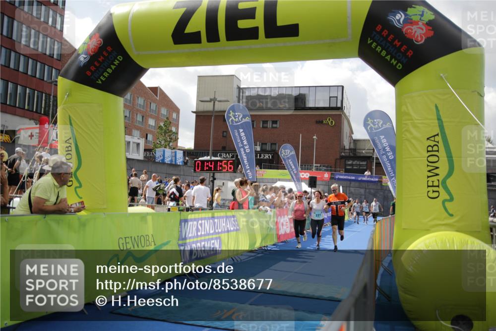 10.08.2025 - GEWOBA Citytriathlon Bremen H.Heesch http://msf.ph/oto/8538677 10.08.2025 11:45:33 Ziel  meine-sportfotos.de