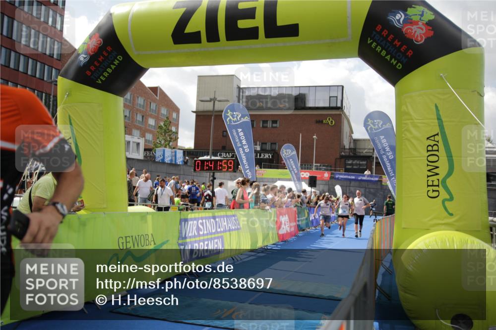 10.08.2025 - GEWOBA Citytriathlon Bremen H.Heesch http://msf.ph/oto/8538697 10.08.2025 11:45:37 Ziel 227 meine-sportfotos.de