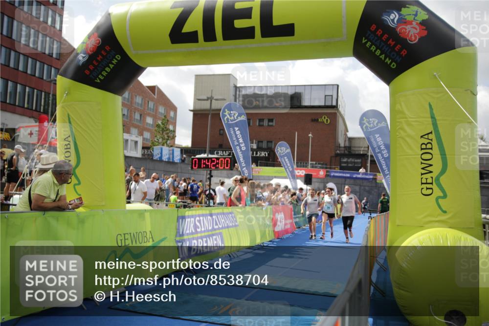 10.08.2025 - GEWOBA Citytriathlon Bremen H.Heesch http://msf.ph/oto/8538704 10.08.2025 11:45:37 Ziel 227 meine-sportfotos.de