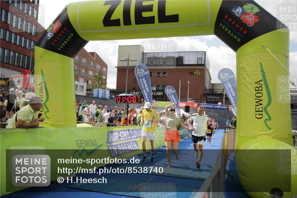 10.08.2025 - GEWOBA Citytriathlon Bremen H.Heesch http://msf.ph/oto/8538740 10.08.2025 11:43:44 Ziel 201 meine-sportfotos.de