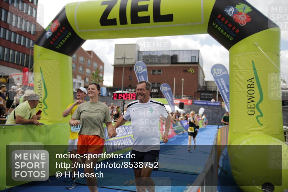 10.08.2025 - GEWOBA Citytriathlon Bremen H.Heesch http://msf.ph/oto/8538752 10.08.2025 11:43:46 Ziel 201 meine-sportfotos.de