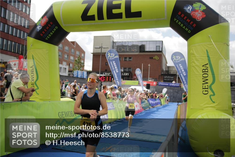 10.08.2025 - GEWOBA Citytriathlon Bremen H.Heesch http://msf.ph/oto/8538773 10.08.2025 11:43:48 Ziel 201, 455, 475 meine-sportfotos.de
