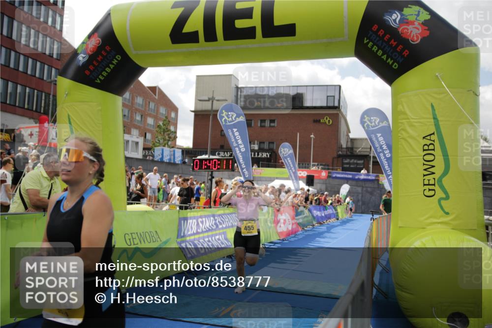 10.08.2025 - GEWOBA Citytriathlon Bremen H.Heesch http://msf.ph/oto/8538777 10.08.2025 11:43:48 Ziel 201, 455, 475 meine-sportfotos.de