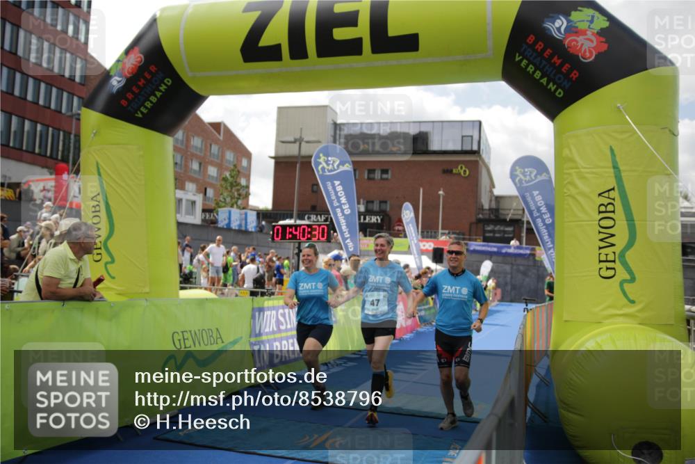 10.08.2025 - GEWOBA Citytriathlon Bremen H.Heesch http://msf.ph/oto/8538796 10.08.2025 11:44:08 Ziel 47 meine-sportfotos.de