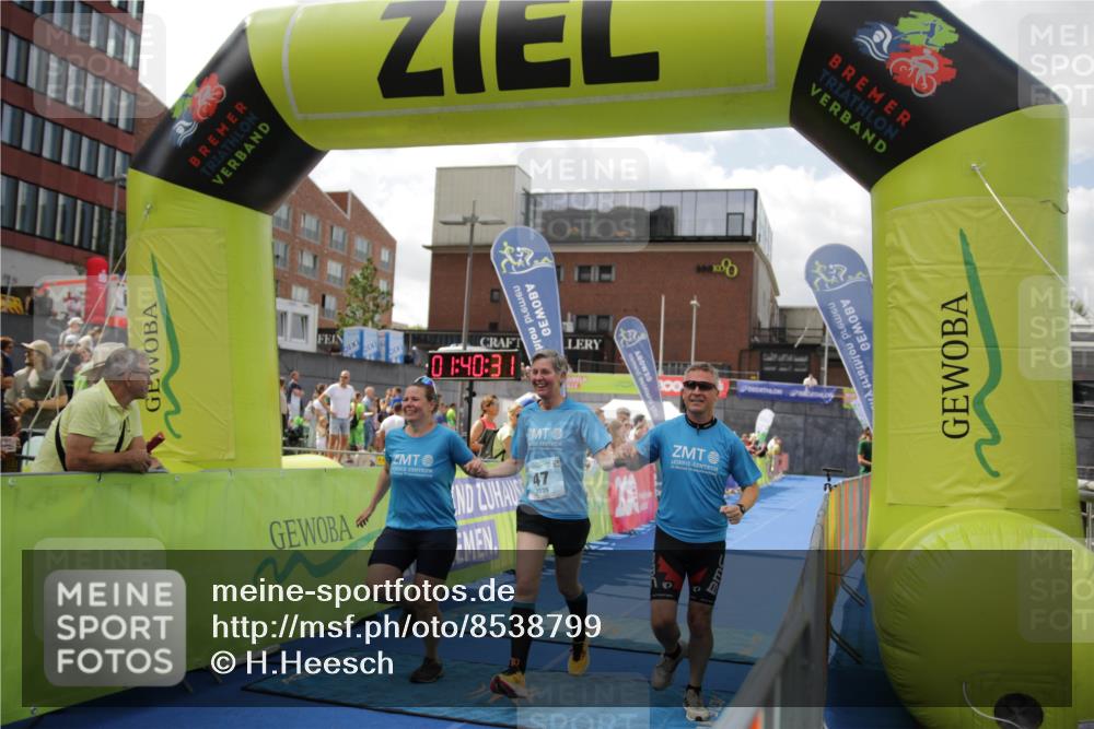 10.08.2025 - GEWOBA Citytriathlon Bremen H.Heesch http://msf.ph/oto/8538799 10.08.2025 11:44:08 Ziel 47 meine-sportfotos.de