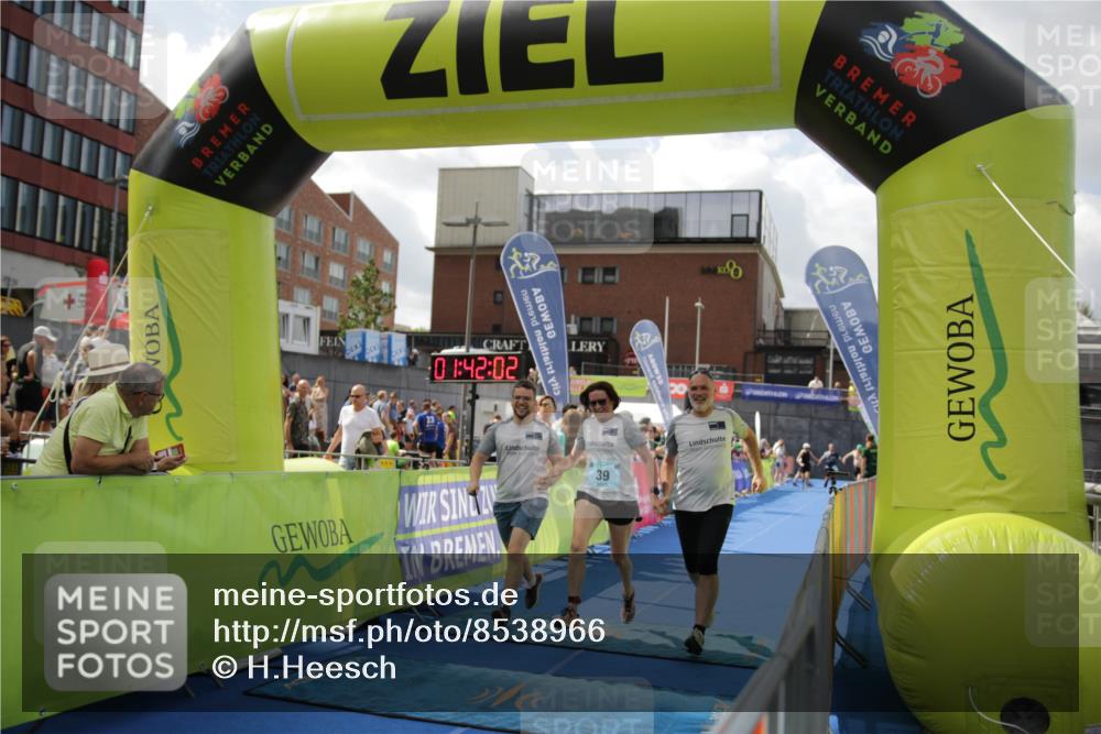 10.08.2025 - GEWOBA Citytriathlon Bremen H.Heesch http://msf.ph/oto/8538966 10.08.2025 11:45:39 Ziel 227 meine-sportfotos.de