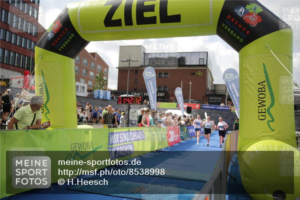 10.08.2025 - GEWOBA Citytriathlon Bremen H.Heesch http://msf.ph/oto/8538998 10.08.2025 11:45:49 Ziel 39, 221 meine-sportfotos.de