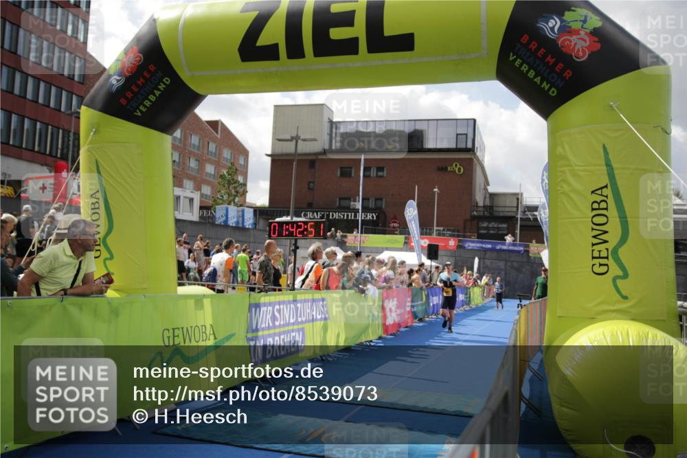 10.08.2025 - GEWOBA Citytriathlon Bremen H.Heesch http://msf.ph/oto/8539073 10.08.2025 11:46:28 Ziel 193 meine-sportfotos.de