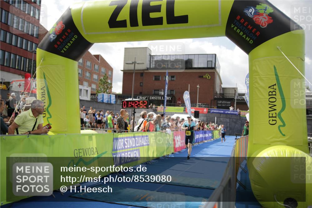 10.08.2025 - GEWOBA Citytriathlon Bremen H.Heesch http://msf.ph/oto/8539080 10.08.2025 11:46:29 Ziel 193 meine-sportfotos.de