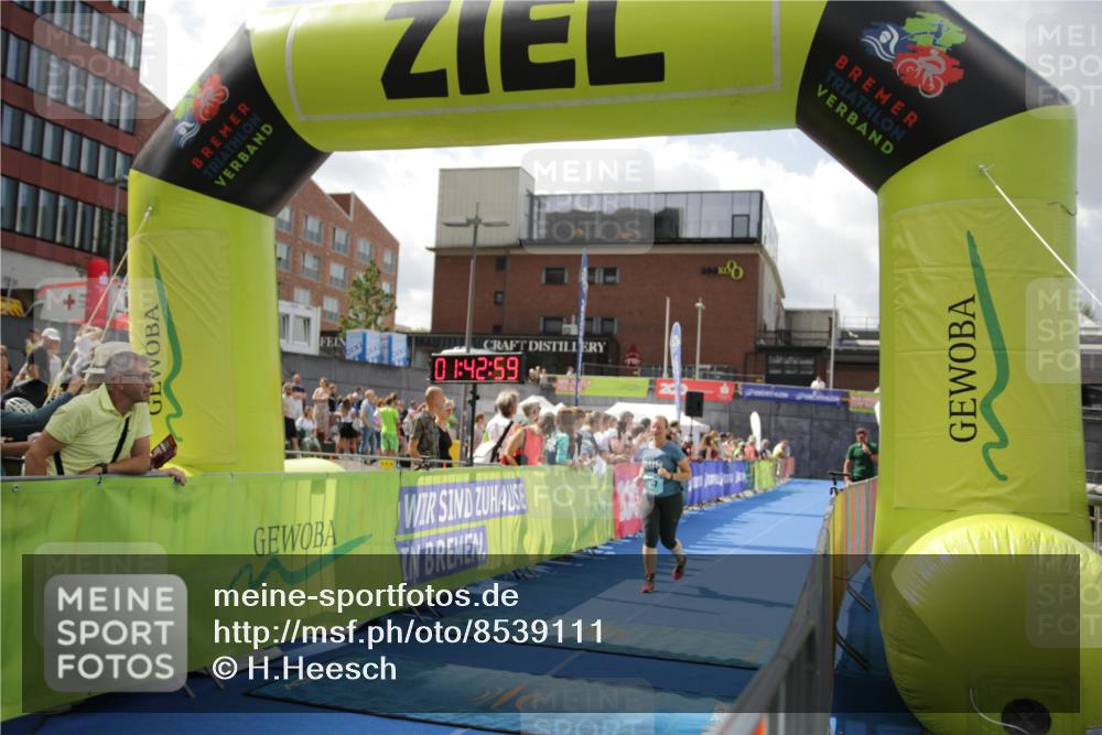 10.08.2025 - GEWOBA Citytriathlon Bremen H.Heesch http://msf.ph/oto/8539111 10.08.2025 11:46:36 Ziel 107, 381 meine-sportfotos.de