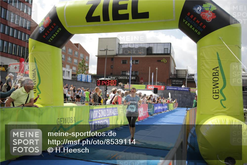 10.08.2025 - GEWOBA Citytriathlon Bremen H.Heesch http://msf.ph/oto/8539114 10.08.2025 11:46:37 Ziel 107, 381 meine-sportfotos.de
