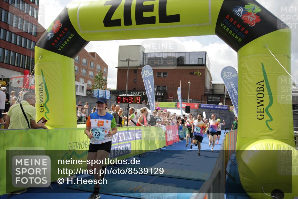 10.08.2025 - GEWOBA Citytriathlon Bremen H.Heesch http://msf.ph/oto/8539129 10.08.2025 11:46:56 Ziel 73 meine-sportfotos.de